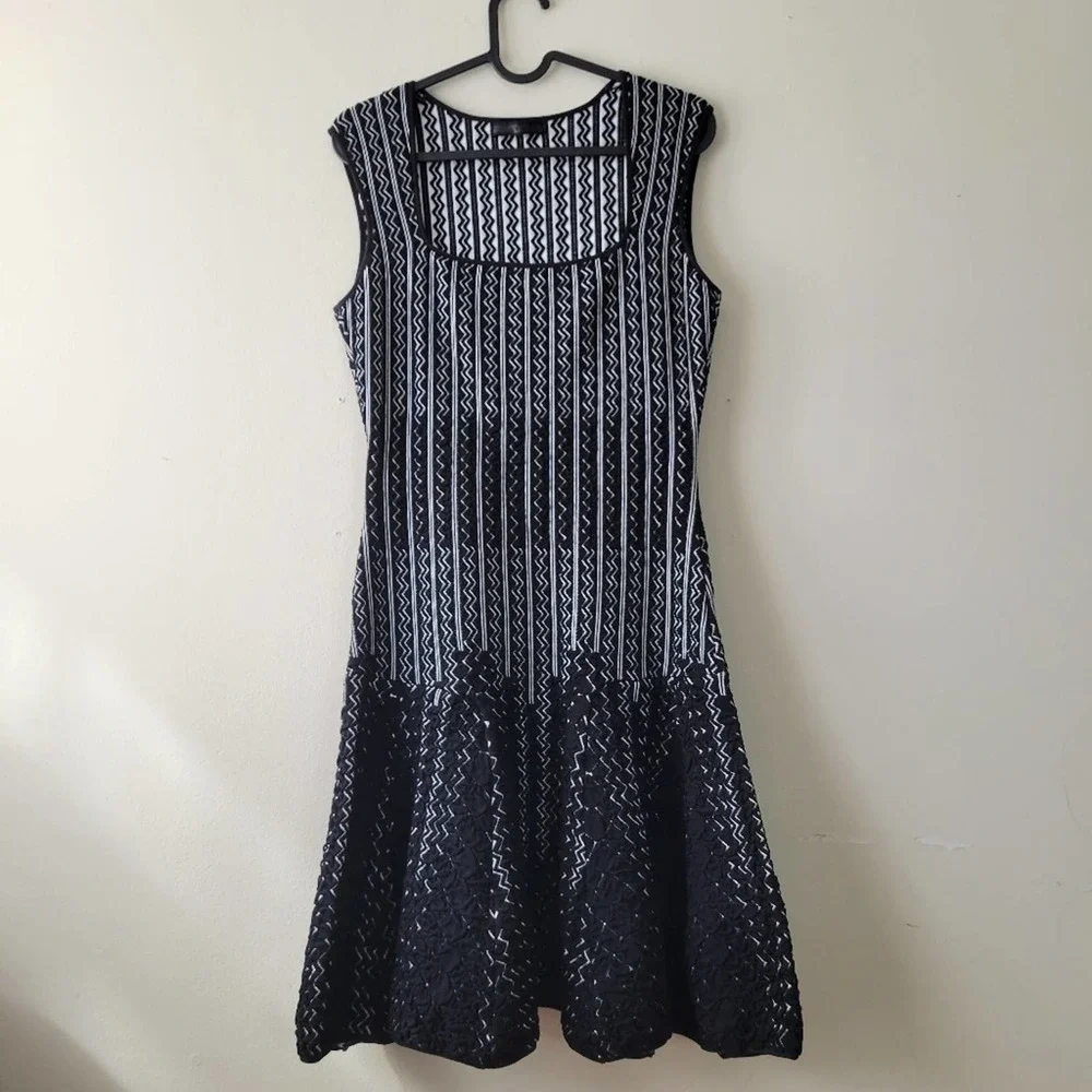 RVN Chevron 3D Jacquard Square Neck Flare Dress Black White Sz Large - Picture 4 of 9